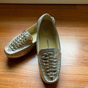 Women’s silver loafers new size 6W